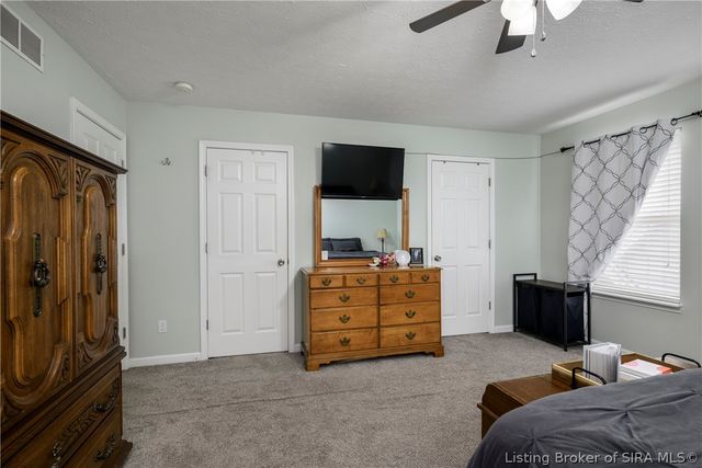 7505 Blue Sky Drive, Sellersburg, IN 47172