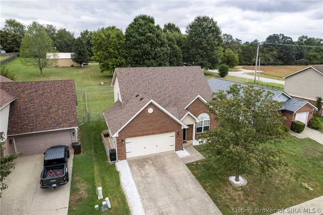 7505 Blue Sky Drive, Sellersburg, IN 47172