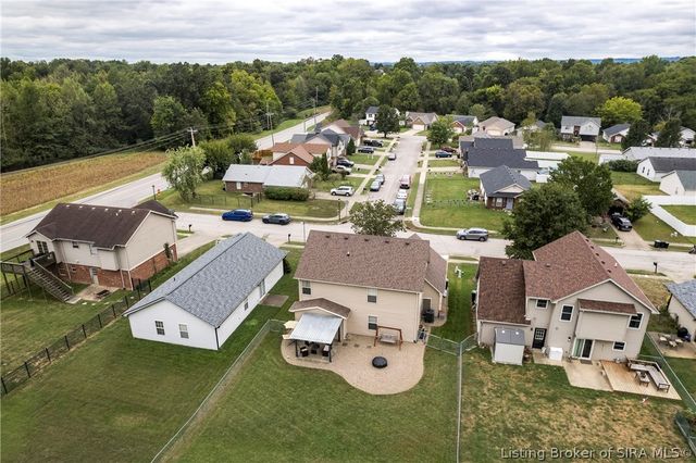 7505 Blue Sky Drive, Sellersburg, IN 47172