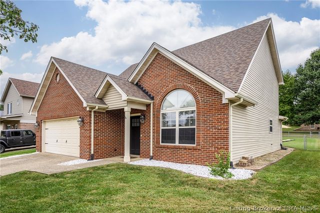 7505 Blue Sky Drive, Sellersburg, IN 47172