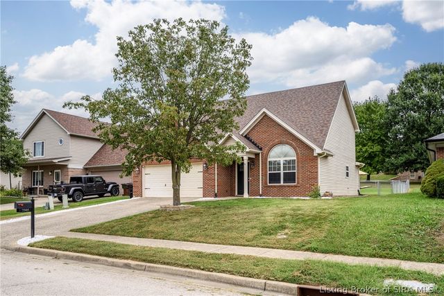 7505 Blue Sky Drive, Sellersburg, IN 47172