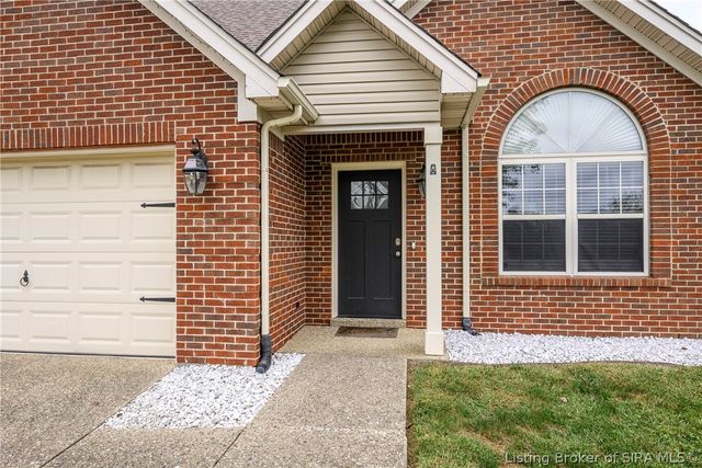 7505 Blue Sky Drive, Sellersburg, IN 47172
