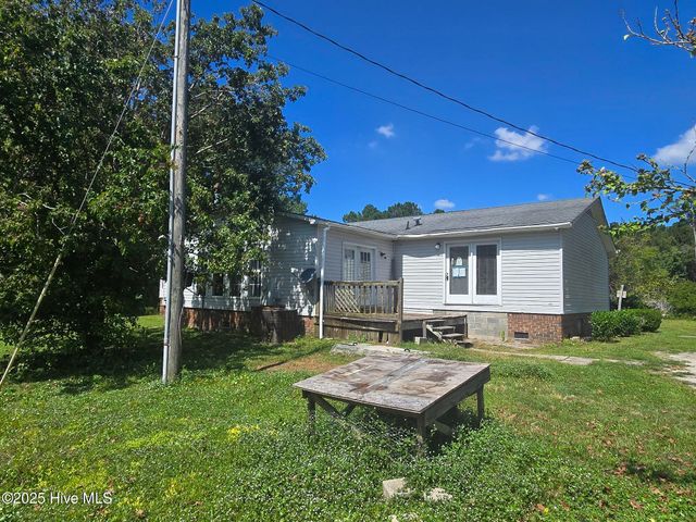 151 Graytown Road, Jacksonville, NC 28540