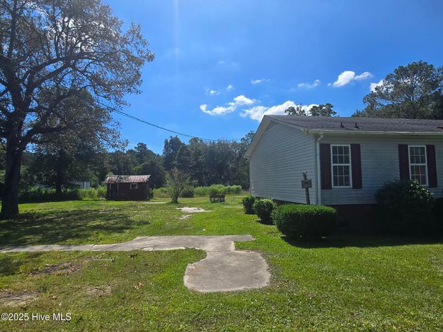 151 Graytown Road, Jacksonville, NC 28540