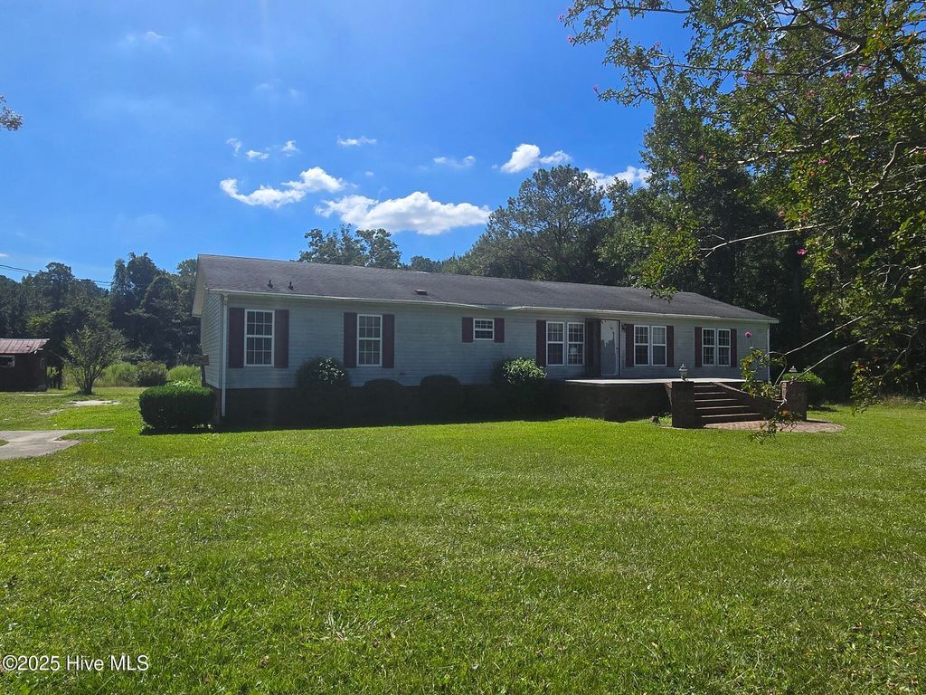 151 Graytown Road, Jacksonville, NC 28540