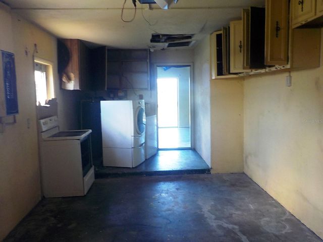 30 OAKLAND HILLS COURT, Rotonda West, FL 33947