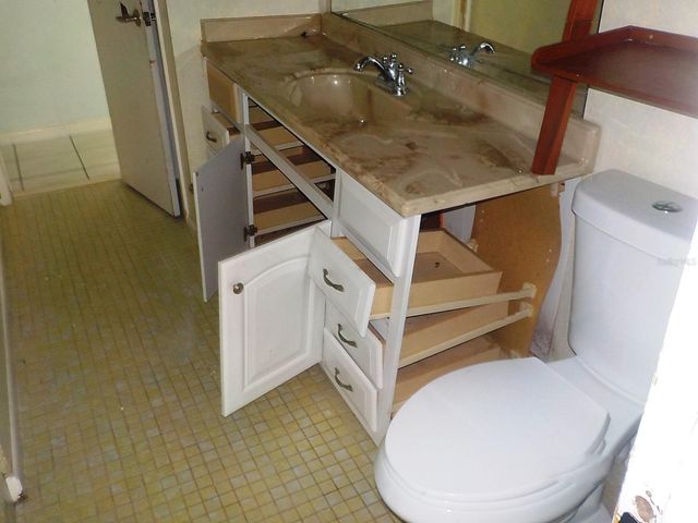 30 OAKLAND HILLS COURT, Rotonda West, FL 33947