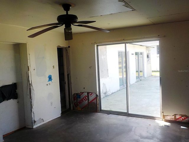 30 OAKLAND HILLS COURT, Rotonda West, FL 33947