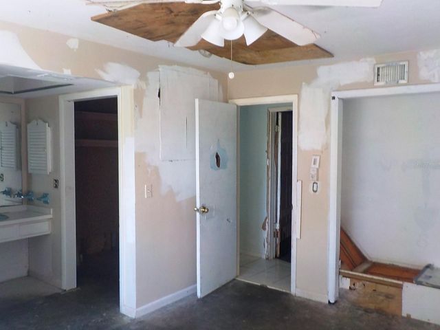 30 OAKLAND HILLS COURT, Rotonda West, FL 33947