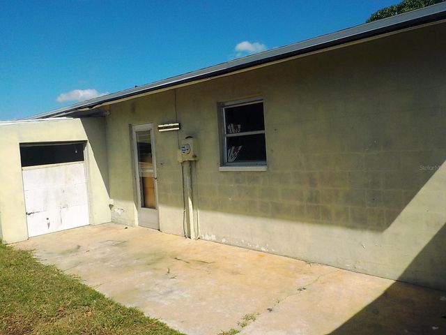 30 OAKLAND HILLS COURT, Rotonda West, FL 33947