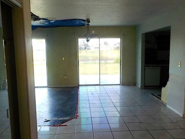 30 OAKLAND HILLS COURT, Rotonda West, FL 33947