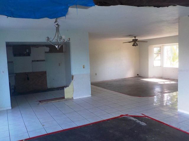 30 OAKLAND HILLS COURT, Rotonda West, FL 33947