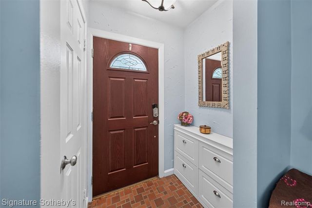125 S Kenwood Avenue, Royal Oak, MI 48067