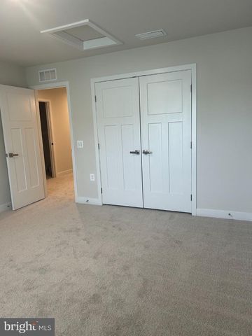 18386 CENTENNIAL CIR, Ruther Glen, VA 22546