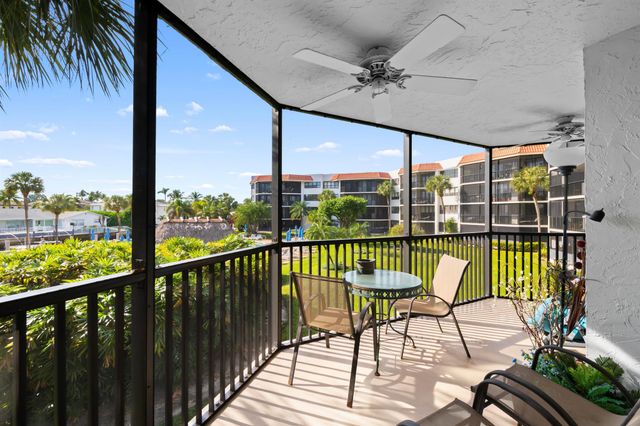 800 Jeffery Street 204, Boca Raton, FL 33487