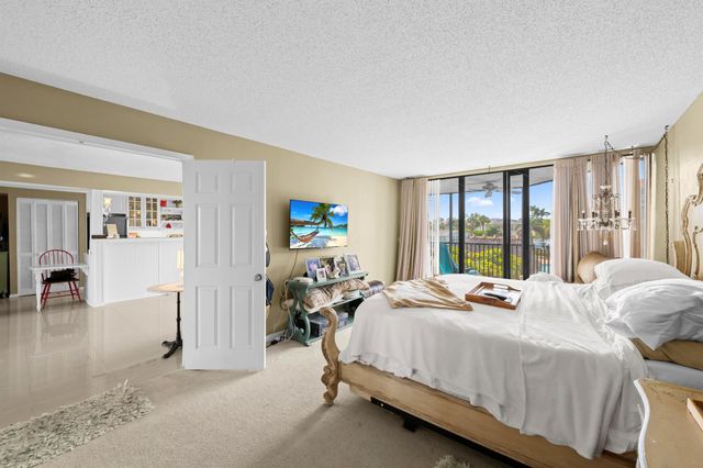 800 Jeffery Street 204, Boca Raton, FL 33487