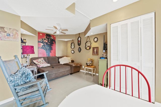 800 Jeffery Street 204, Boca Raton, FL 33487