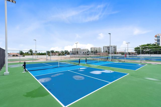 800 Jeffery Street 204, Boca Raton, FL 33487