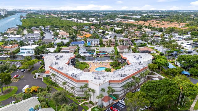 800 Jeffery Street 204, Boca Raton, FL 33487