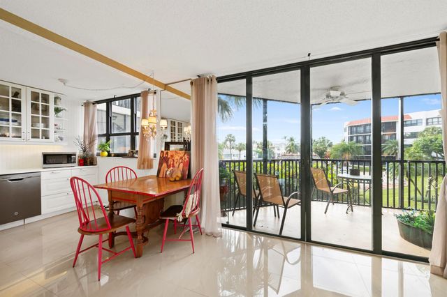 800 Jeffery Street 204, Boca Raton, FL 33487