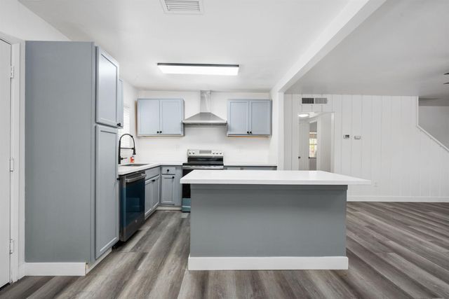 4843 N Doon Way, Fresno, CA 93726