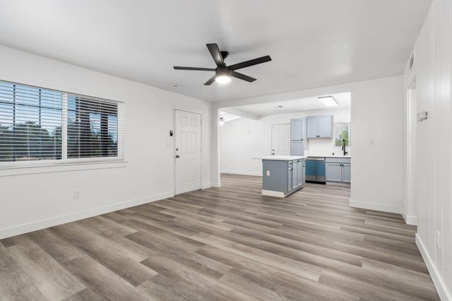 4843 N Doon Way, Fresno, CA 93726