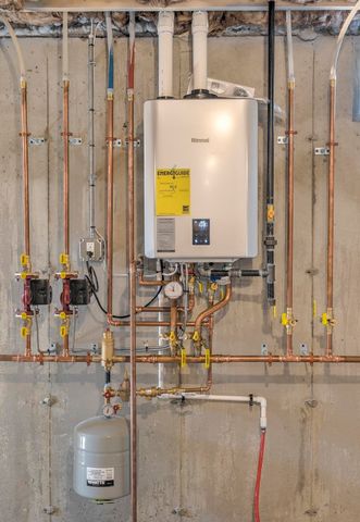 1 Ashley Avenue, Hinsdale, NH 03451