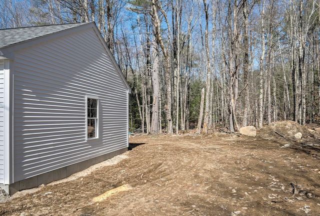 1 Ashley Avenue, Hinsdale, NH 03451