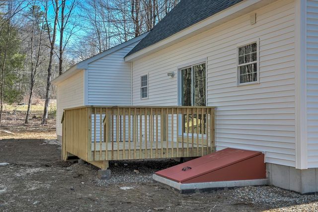 1 Ashley Avenue, Hinsdale, NH 03451