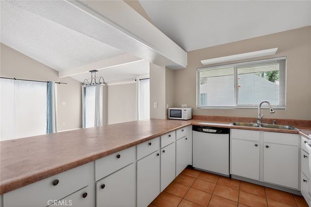 29266 Via Frontera Rd, Murrieta, CA 92563