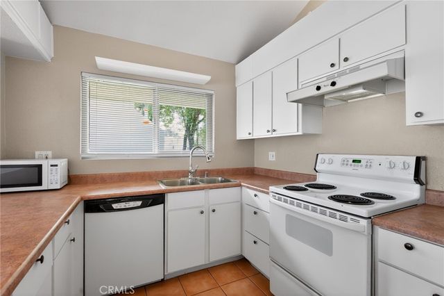 29266 Via Frontera Rd, Murrieta, CA 92563