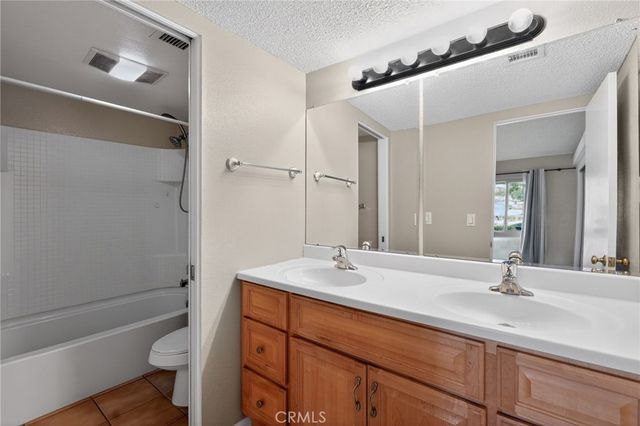 29266 Via Frontera Rd, Murrieta, CA 92563