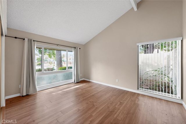 29266 Via Frontera Rd, Murrieta, CA 92563