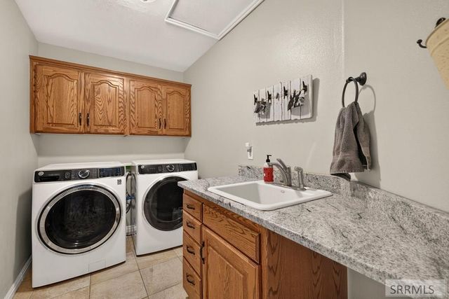 1061 N 1200 E, Shelley, ID 83274