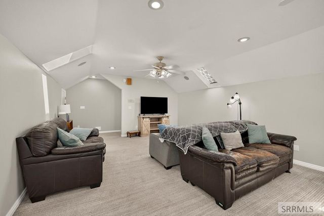 1061 N 1200 E, Shelley, ID 83274