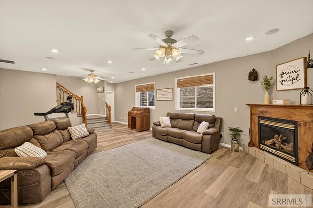 1061 N 1200 E, Shelley, ID 83274