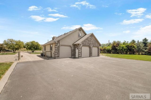 1061 N 1200 E, Shelley, ID 83274