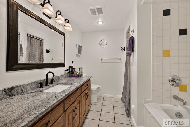 1061 N 1200 E, Shelley, ID 83274