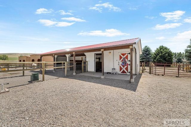 1061 N 1200 E, Shelley, ID 83274