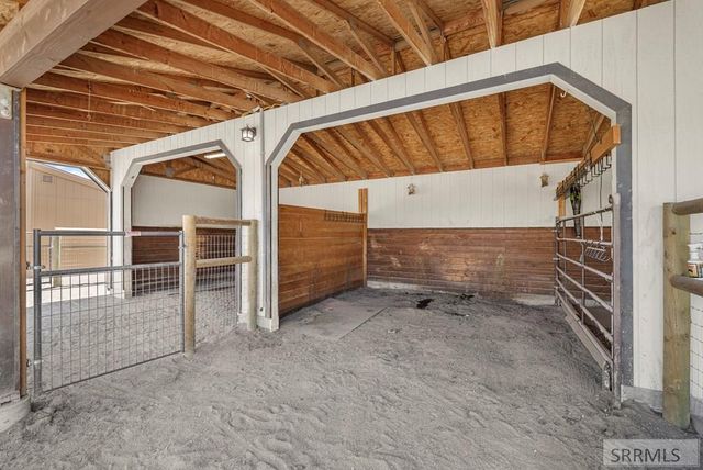 1061 N 1200 E, Shelley, ID 83274
