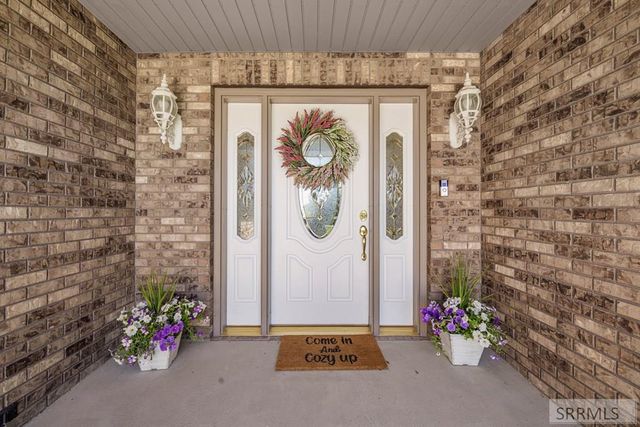 1061 N 1200 E, Shelley, ID 83274