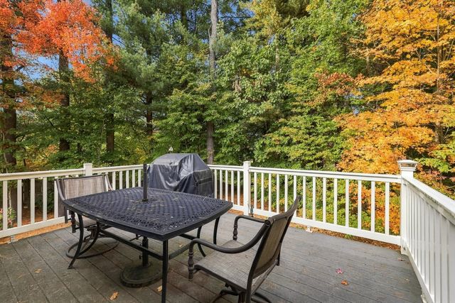 33 Reflection Drive, Hudson, NH 03051