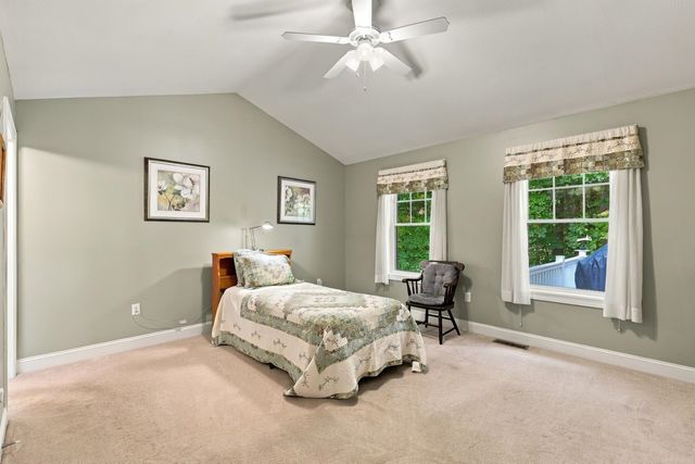 33 Reflection Drive, Hudson, NH 03051