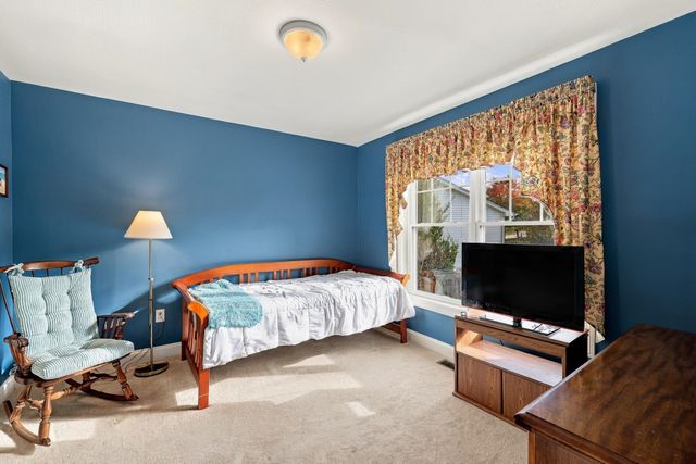 33 Reflection Drive, Hudson, NH 03051