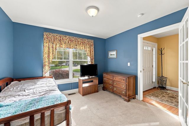 33 Reflection Drive, Hudson, NH 03051