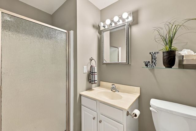33 Reflection Drive, Hudson, NH 03051