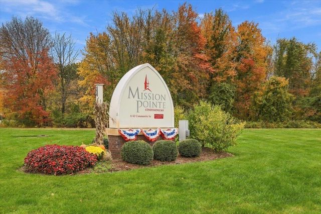 33 Reflection Drive, Hudson, NH 03051