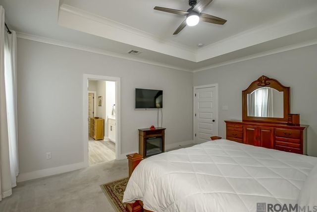 10106 Grayton Dr, Central, LA 70818