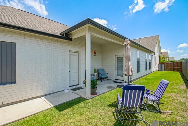 10106 Grayton Dr, Central, LA 70818