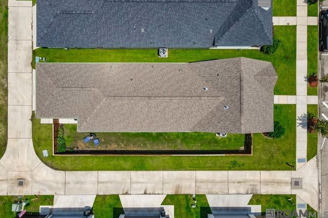 10106 Grayton Dr, Central, LA 70818
